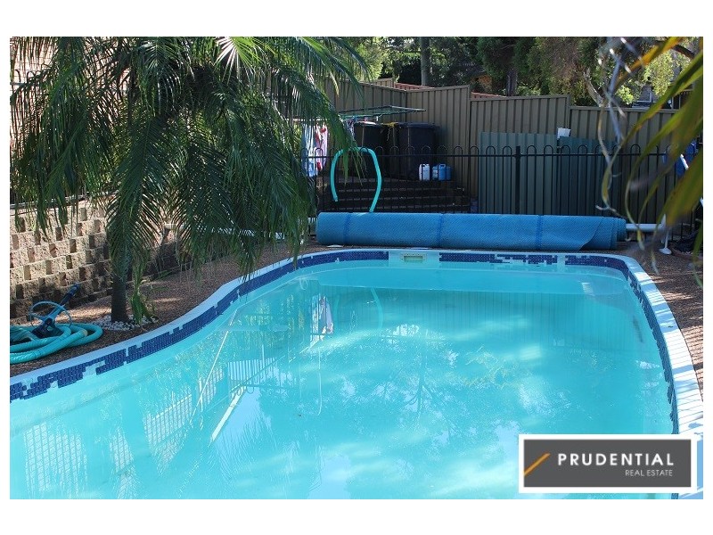 13 Indaal Place, St Andrews NSW 2566