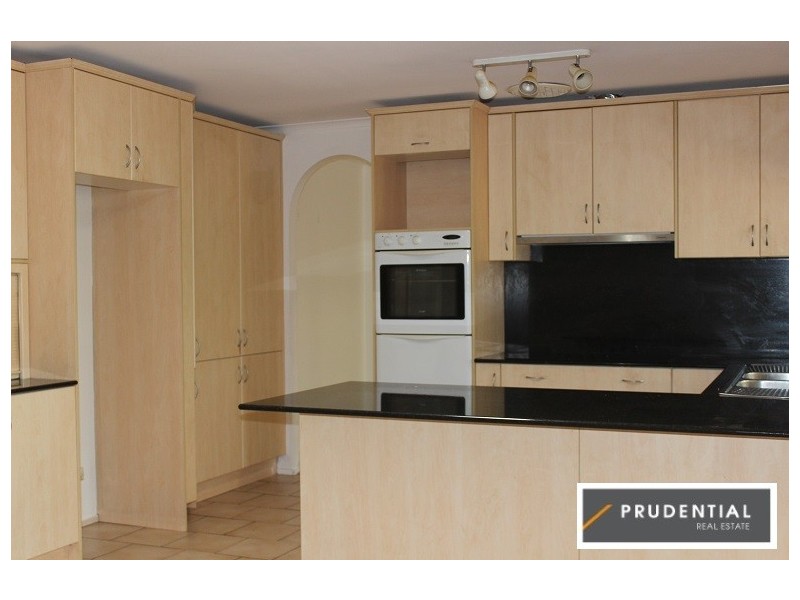 13 Indaal Place, St Andrews NSW 2566