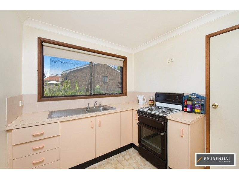 7/16 Bensley Road, Macquarie Fields NSW 2564