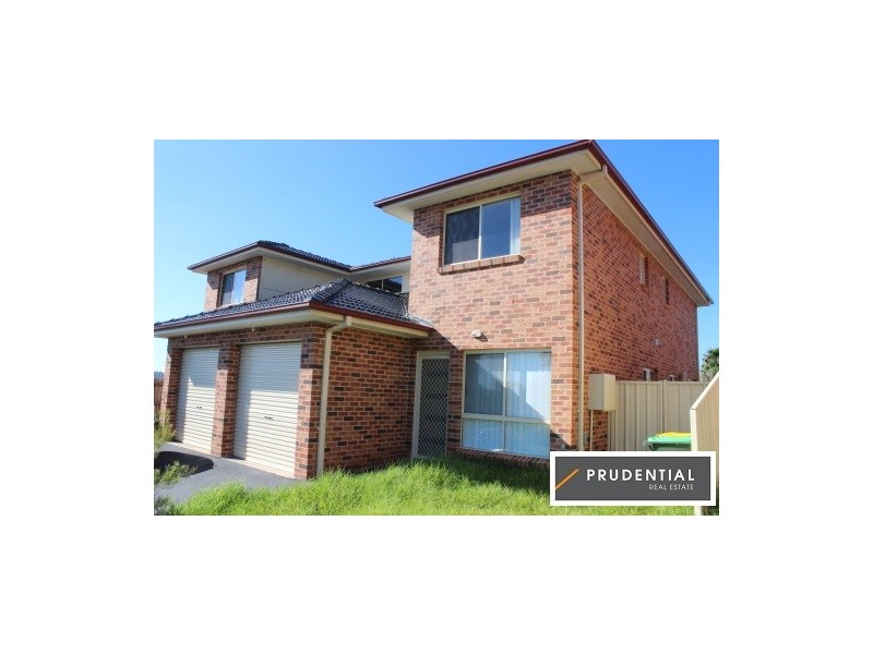 5/4 Feldspar Street, Eagle Vale NSW 2558