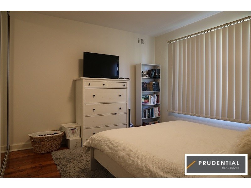 1/4 Sturt Street, Campbelltown NSW 2560