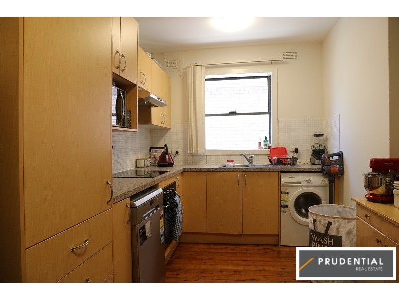 1/4 Sturt Street, Campbelltown NSW 2560