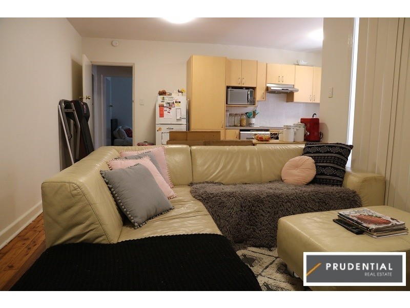 1/4 Sturt Street, Campbelltown NSW 2560