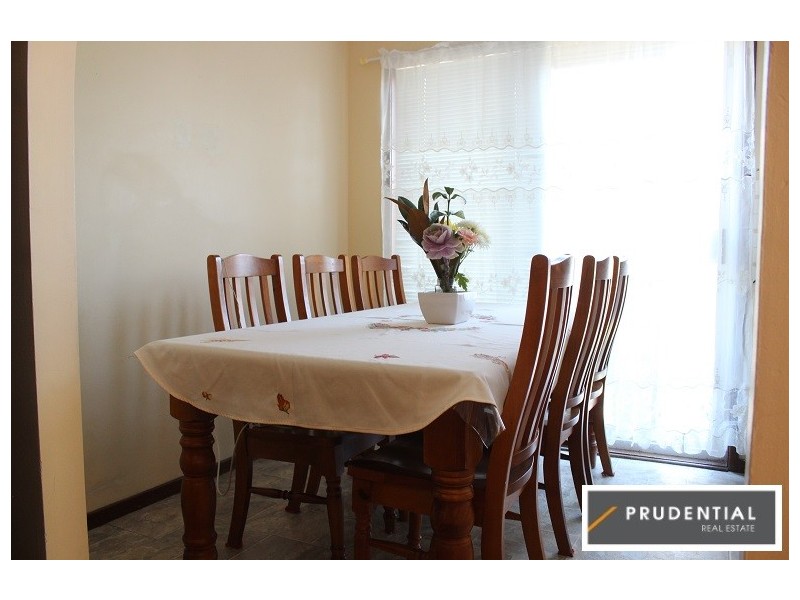 2/19-21 Tallawarra Road, Leumeah NSW 2560