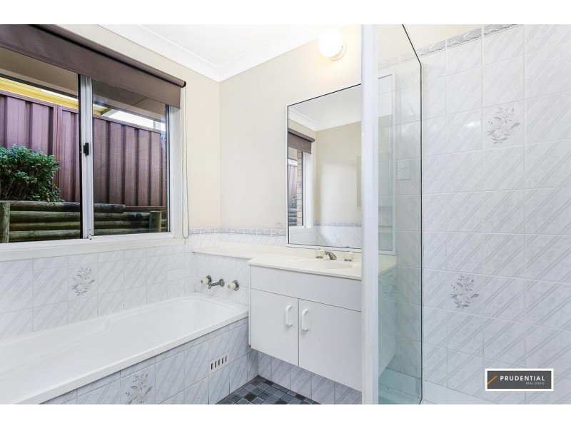 14 Chalcedony Street, Eagle Vale NSW 2558