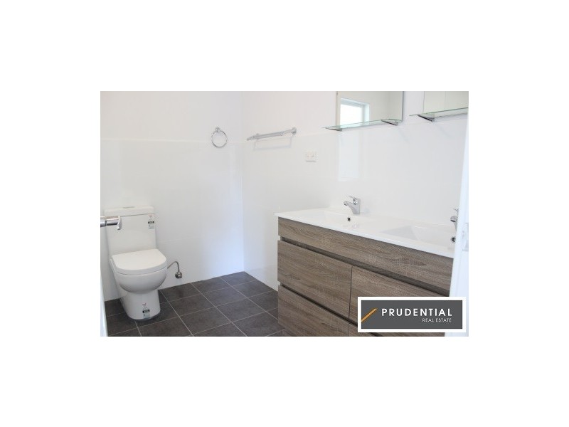 68 Carrington Circuit, Leumeah NSW 2560