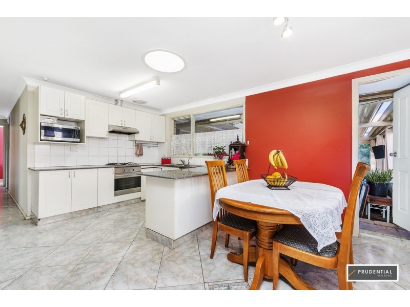 30 Trobriand Crescent, Glenfield NSW 2167