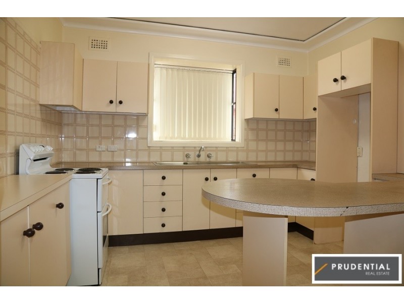 32 Trafalgar Street, Glenfield NSW 2167