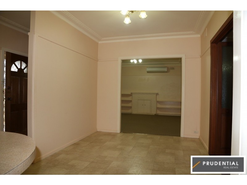 32 Trafalgar Street, Glenfield NSW 2167