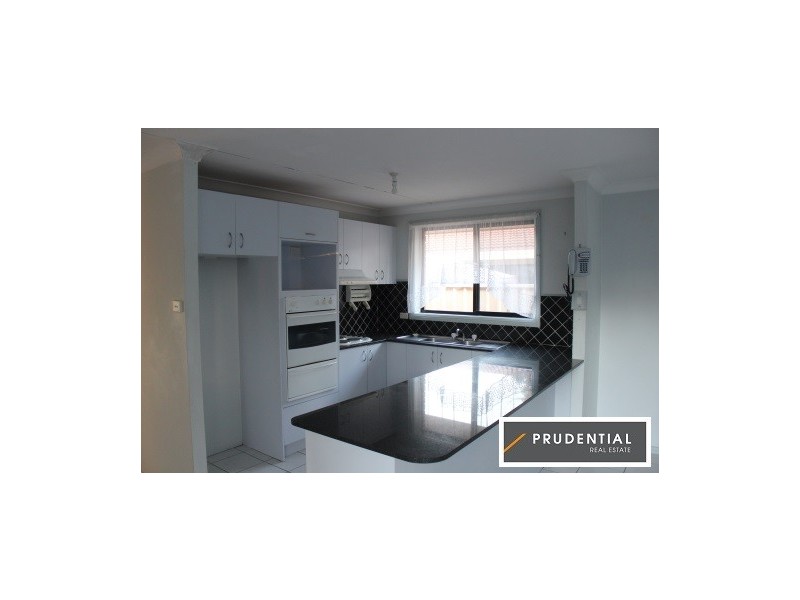 2A Edmund Place, Rosemeadow NSW 2560