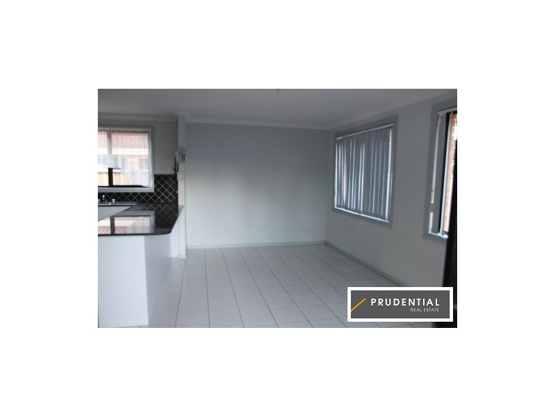 2A Edmund Place, Rosemeadow NSW 2560