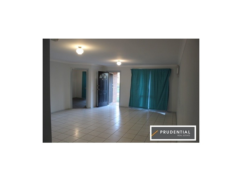 2A Edmund Place, Rosemeadow NSW 2560