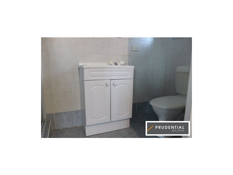 2A Edmund Place, Rosemeadow NSW 2560