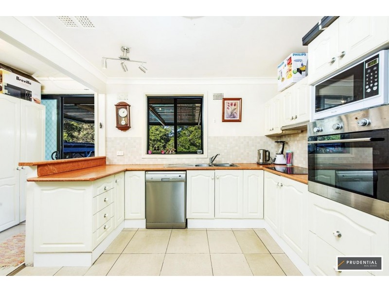 104 Carrington Circuit, Leumeah NSW 2560