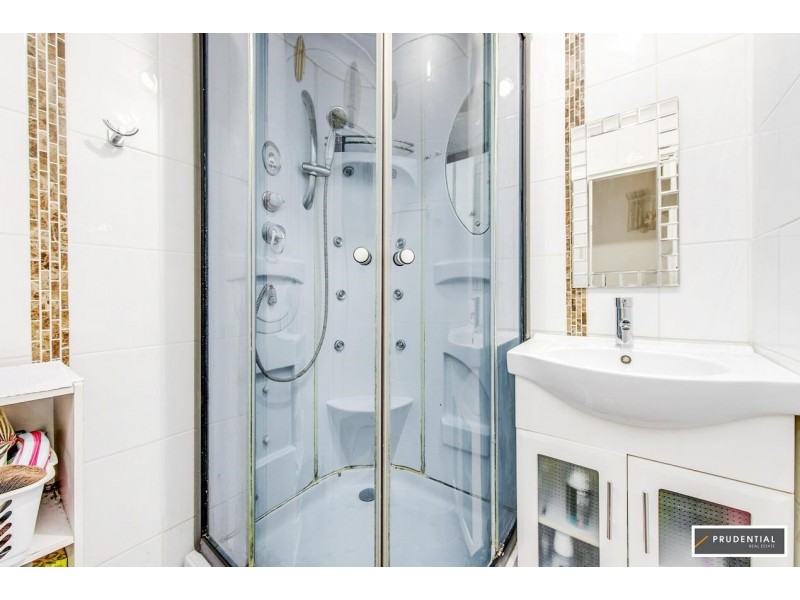 104 Carrington Circuit, Leumeah NSW 2560