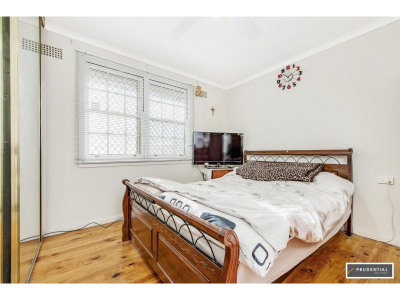 104 Carrington Circuit, Leumeah NSW 2560