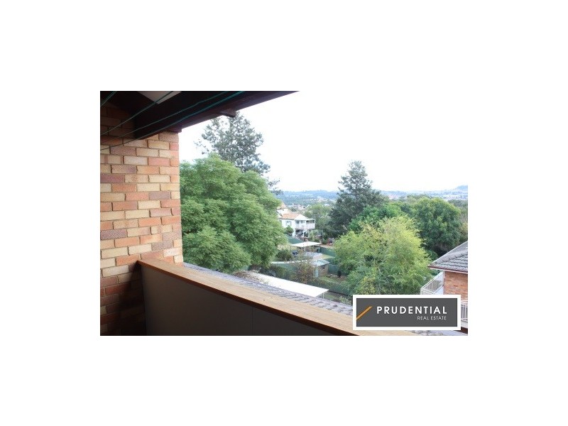 2/49 Sturt Street, Campbelltown NSW 2560