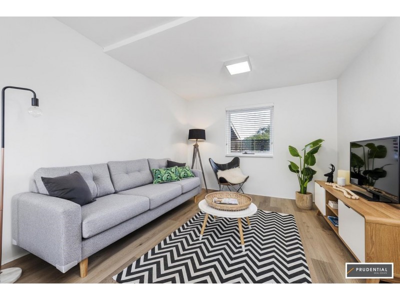 2/56 Woodhouse Drive, Ambarvale NSW 2560