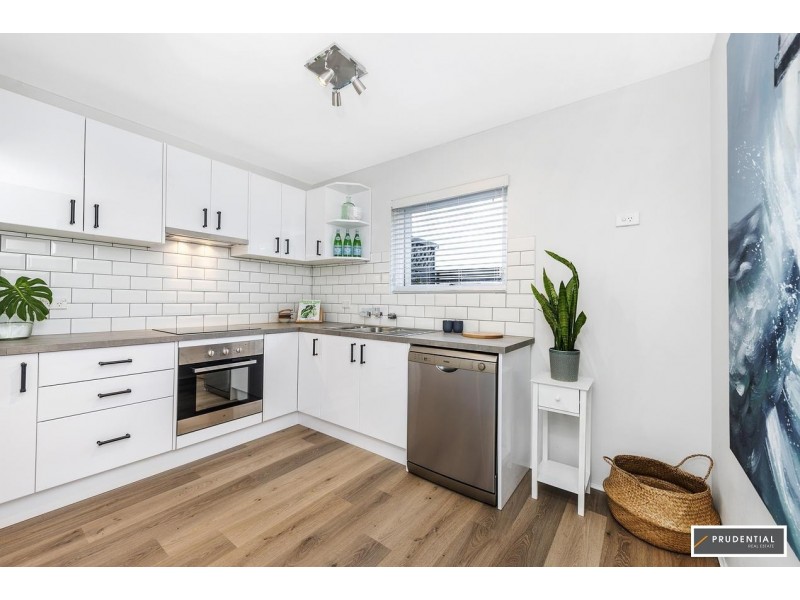 2/56 Woodhouse Drive, Ambarvale NSW 2560