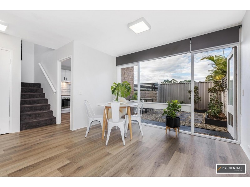 2/56 Woodhouse Drive, Ambarvale NSW 2560