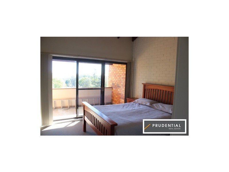 7/49 Sturt Street, Campbelltown NSW 2560