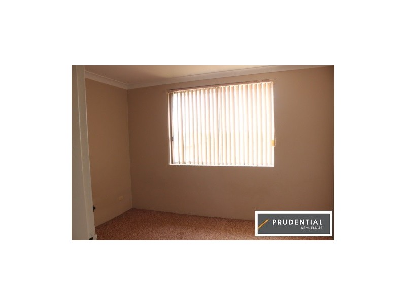 9/5 Hoddle Avenue, Campbelltown NSW 2560