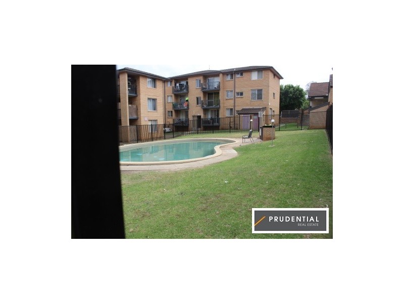 9/5 Hoddle Avenue, Campbelltown NSW 2560