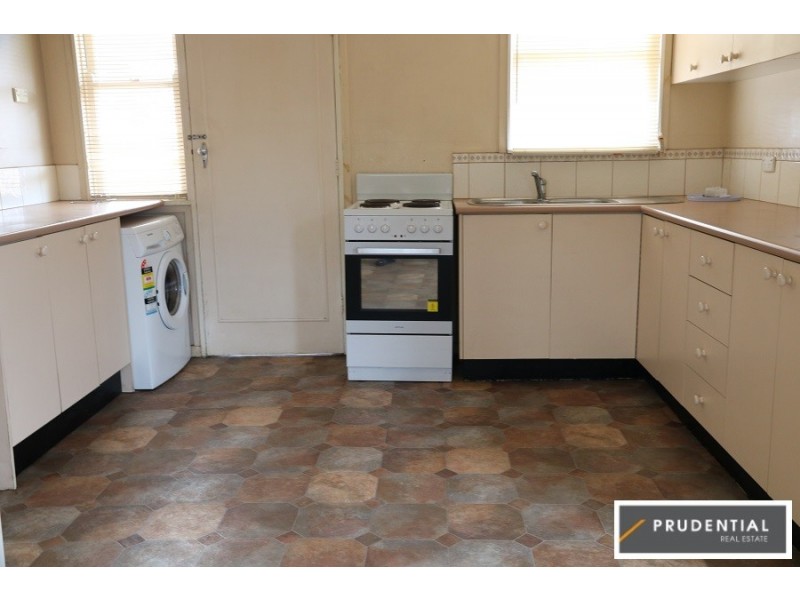 4 Bailley Street, Leumeah NSW 2560
