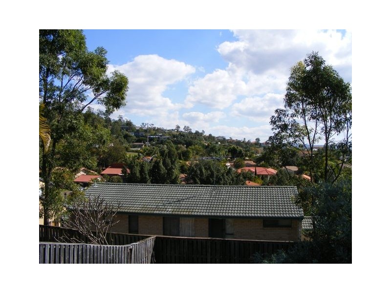 6 Tuvalu Street, Pacific Pines QLD 4211
