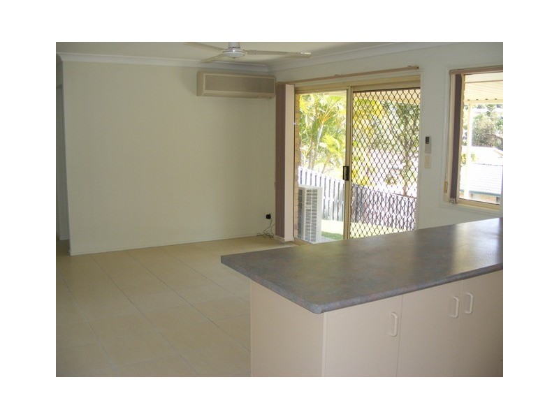 6 Tuvalu Street, Pacific Pines QLD 4211