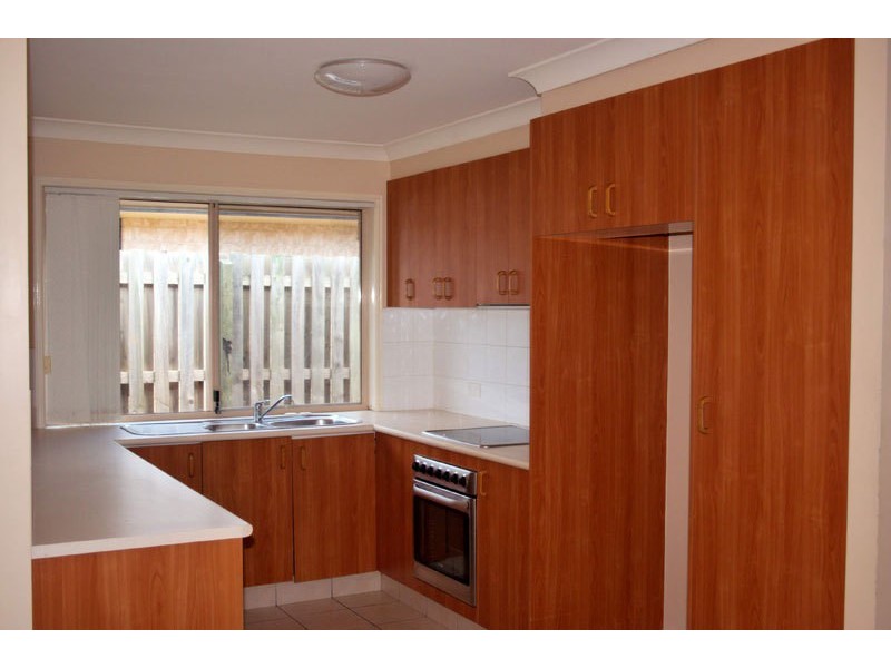 28 Roe St, Upper Coomera QLD 4209