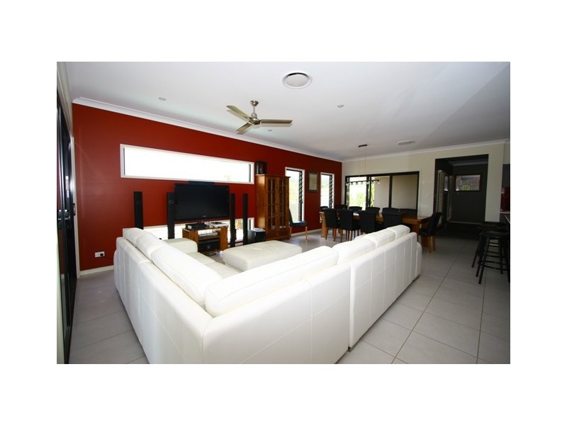 31 Drafters Crescent, Upper Coomera QLD 4209