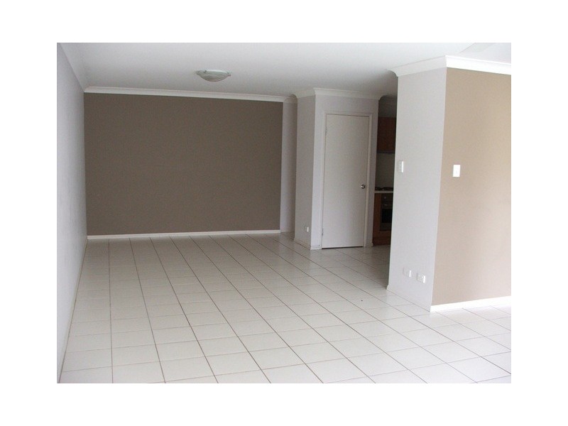 2/24 Turnbull Drive, Upper Coomera QLD 4209