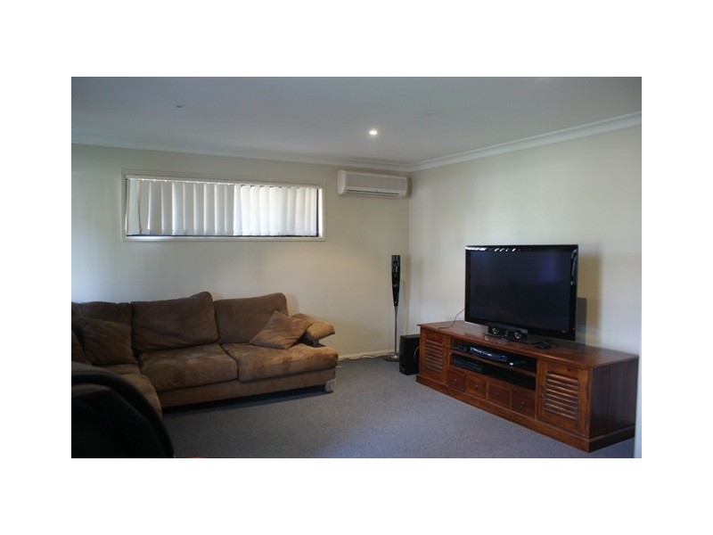 20 Bedroff Street, Upper Coomera QLD 4209