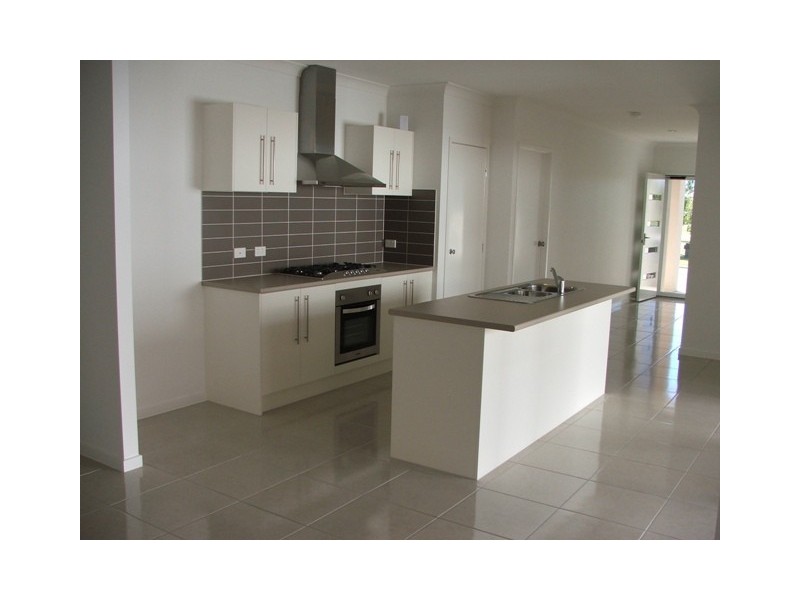 12 Settlers Ave, Upper Coomera QLD 4209