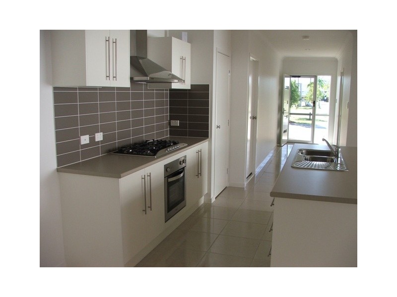 12 Settlers Ave, Upper Coomera QLD 4209