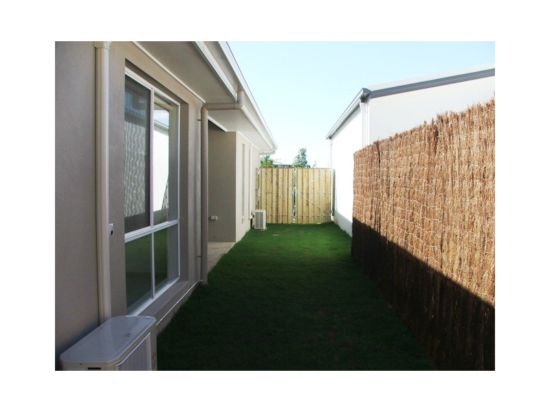 12 Settlers Ave, Upper Coomera QLD 4209