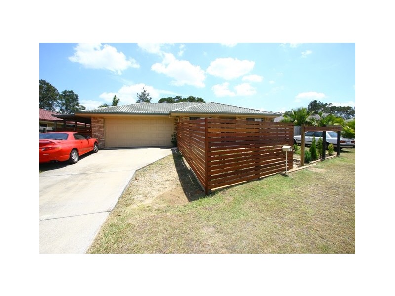 8 Silverpine Cr, Oxenford QLD 4210