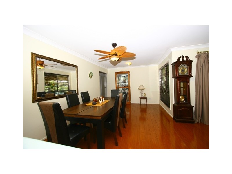 8 Silverpine Cr, Oxenford QLD 4210