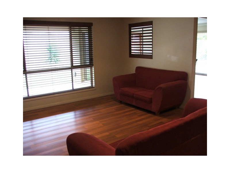 8 Ragamuffin Dr West, Coomera Waters QLD 4209