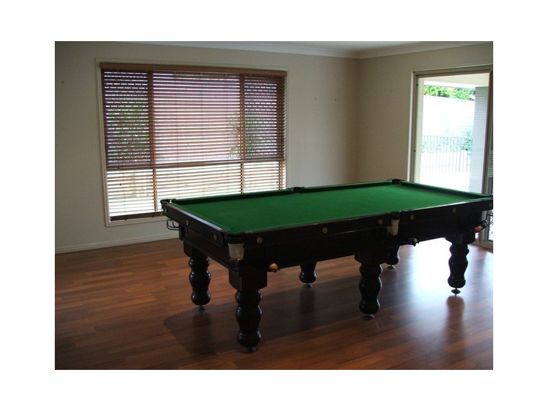 8 Ragamuffin Dr West, Coomera Waters QLD 4209