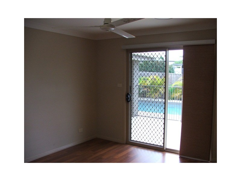 8 Ragamuffin Dr West, Coomera Waters QLD 4209