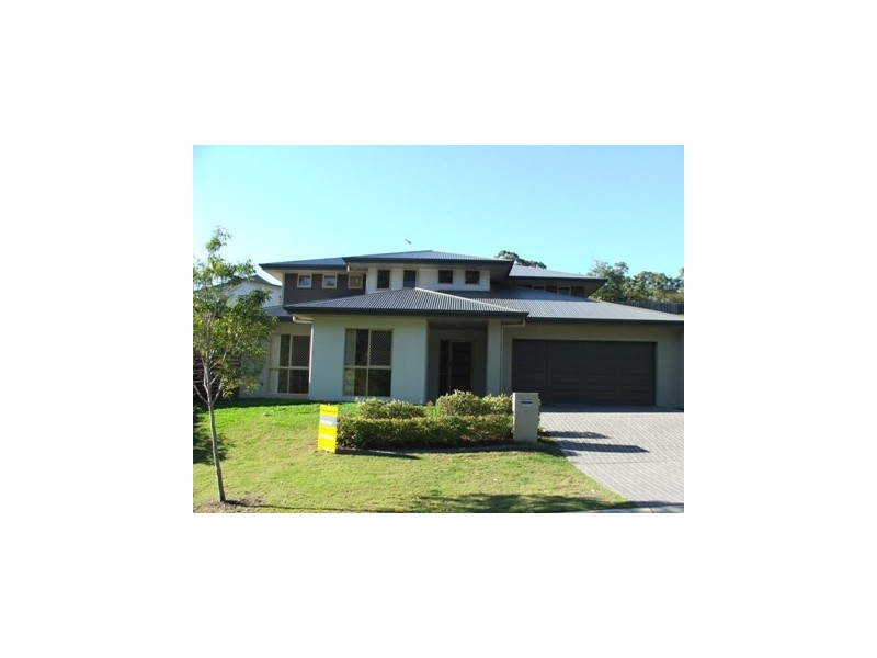 8 Calypso Court, Oxenford QLD 4210