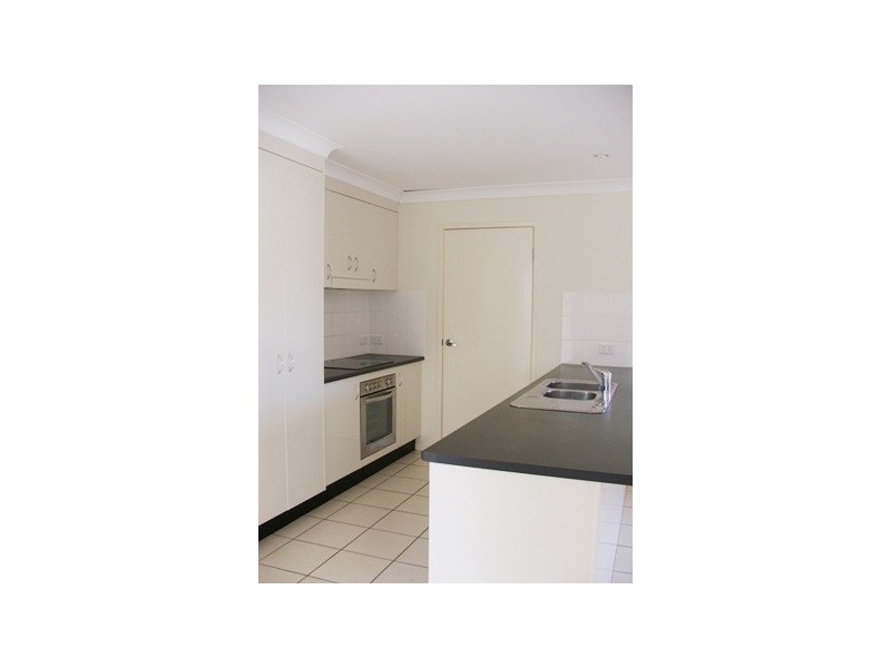 9 Taske Rise, Pacific Pines QLD 4211