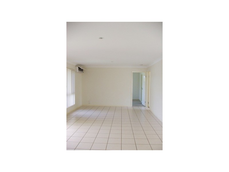 9 Taske Rise, Pacific Pines QLD 4211