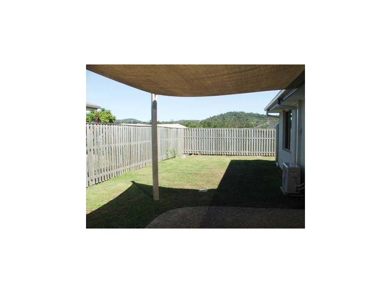 9 Taske Rise, Pacific Pines QLD 4211