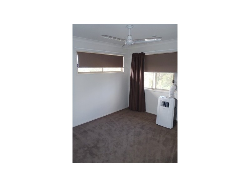 7 Silver Dawn Crescent, Oxenford QLD 4210