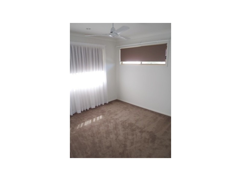 7 Silver Dawn Crescent, Oxenford QLD 4210