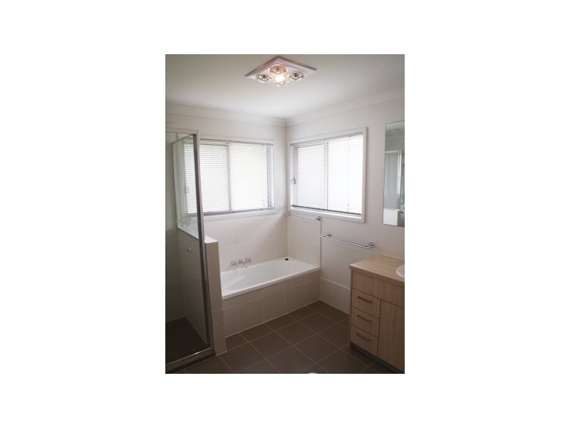 7 Silver Dawn Crescent, Oxenford QLD 4210