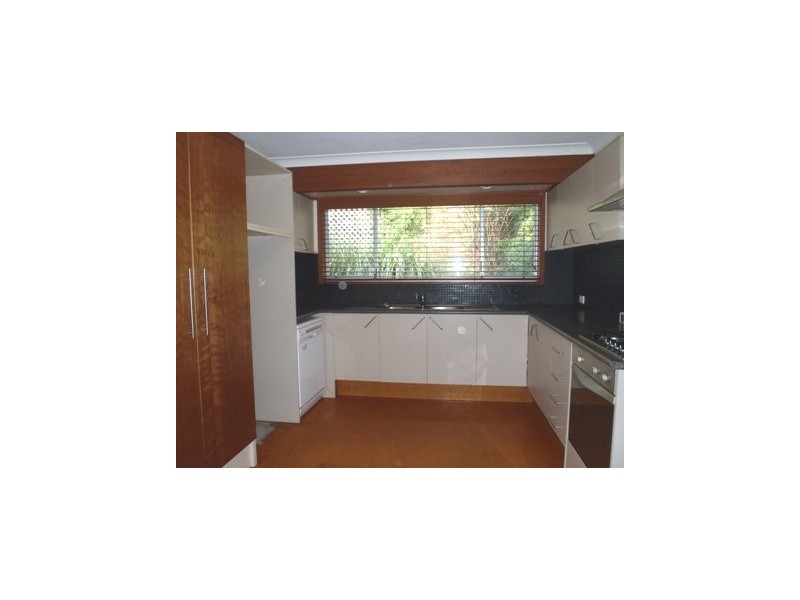 16 Latrobe Avenue, Helensvale QLD 4212